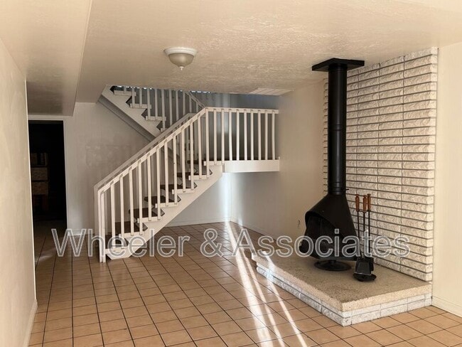 Building Photo - 4083 S Porter Ave