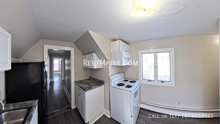 Building Photo - 402 Fourth St. Apt.