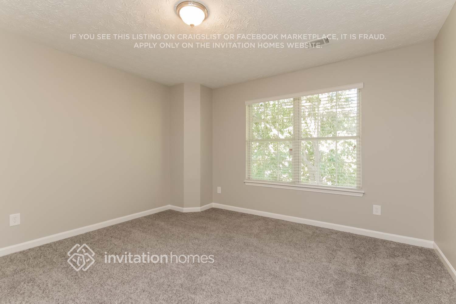 Building Photo - 460 Hulan Way