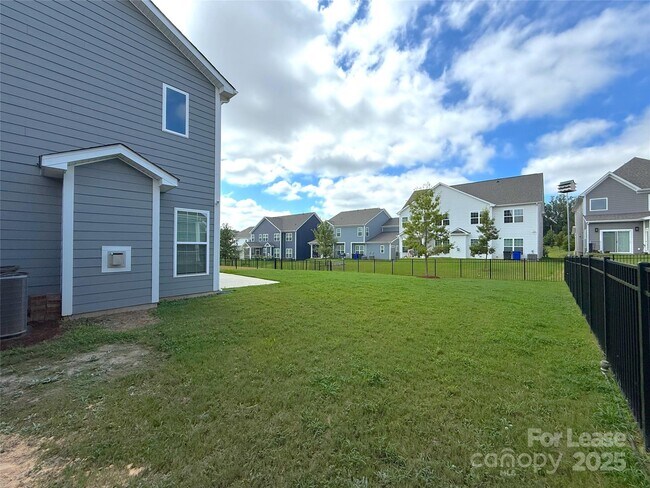 Building Photo - 14929 Baldridge Dr