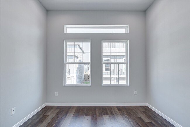 Building Photo - 4915 Paradigm Ln