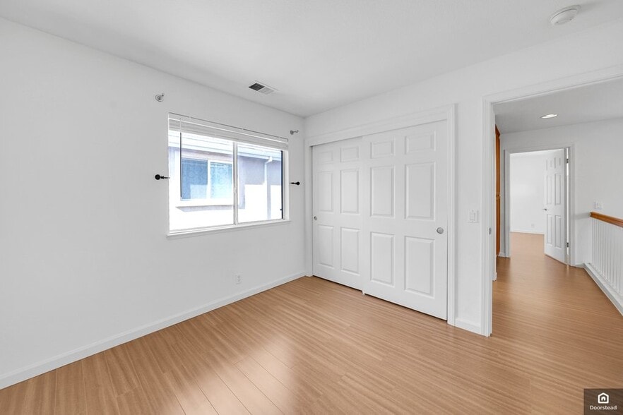 Building Photo - 1776 Wayne Cir