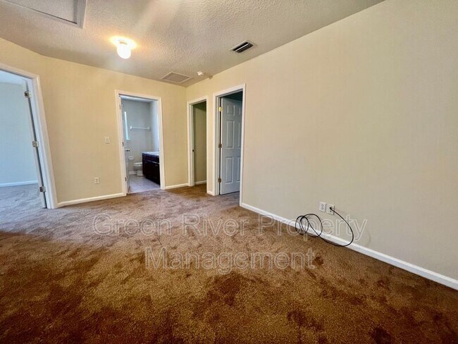 Building Photo - 2074 Heritage Oaks Ct