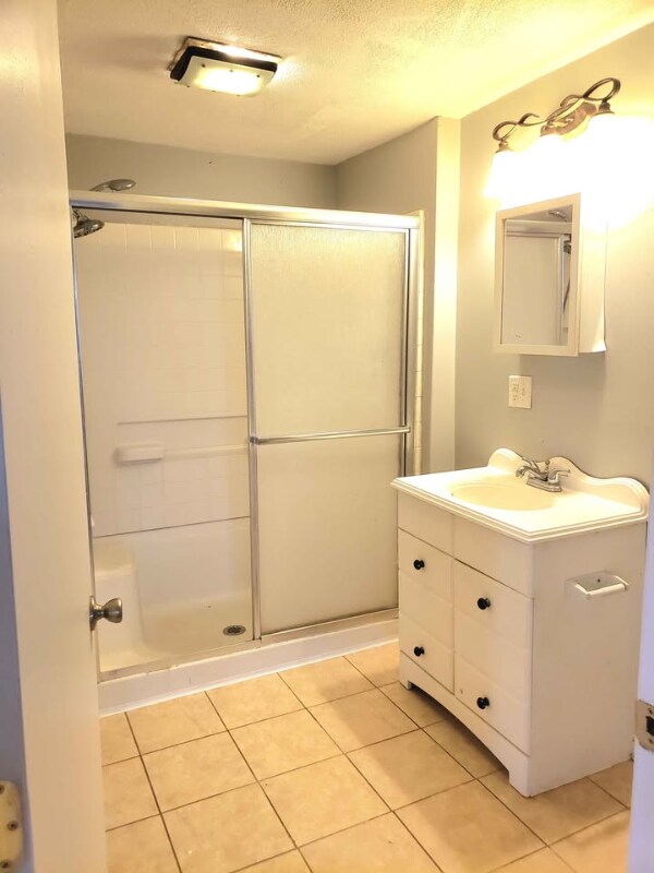 Building Photo - 64 Wood St