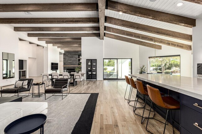 Building Photo - 9917 N 52nd St