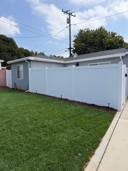 Building Photo - 1222 Felbar Ave