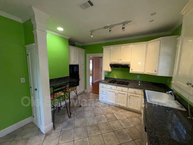 Building Photo - 115 Mohawk St