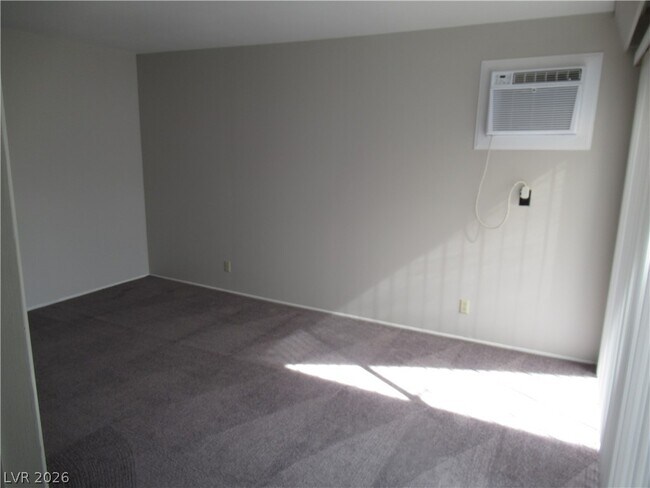 Building Photo - 107 E Pacific Ave