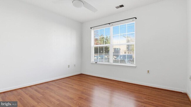 Building Photo - 164 Kendrick Pl