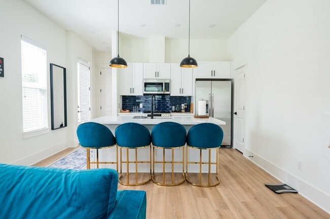 Building Photo - 3542 Amos St