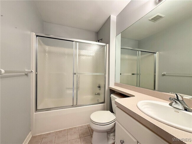 Building Photo - 175 Crown Royal Dr