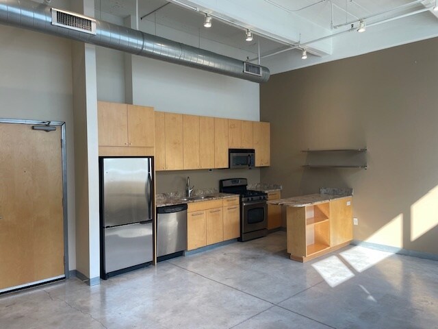 Primary Photo - 700 Washington Ave N