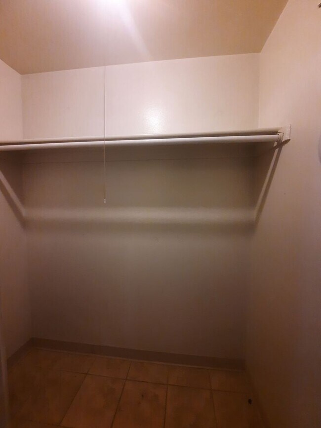 Building Photo - 2 bedroom near downtown Golden | Lots of natural light | Deck