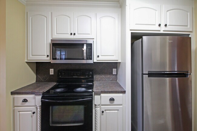 Building Photo - 810 Windlass Cove