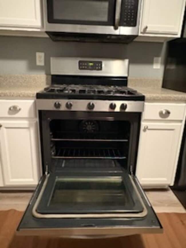 Building Photo - 6263 Shell Dr SW