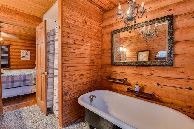 Building Photo - Fully Furnished Monthly Lake Cabin Rental | Available October – March