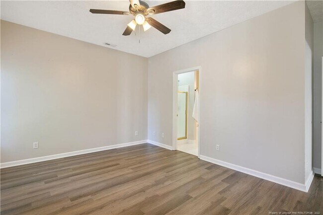 Building Photo - 1535 Dixon Dr