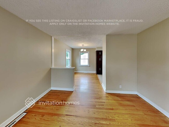 Building Photo - 9219 S 51st Ave