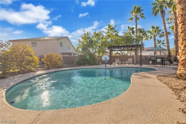 Building Photo - 3824 Sunking St