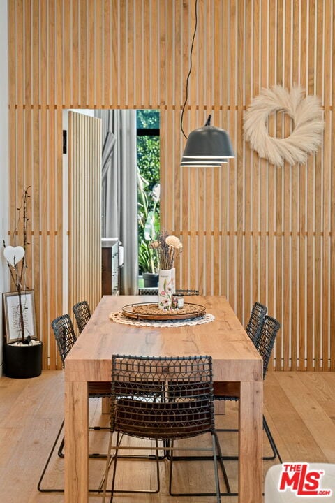 Building Photo - 358 N Bronson Ave