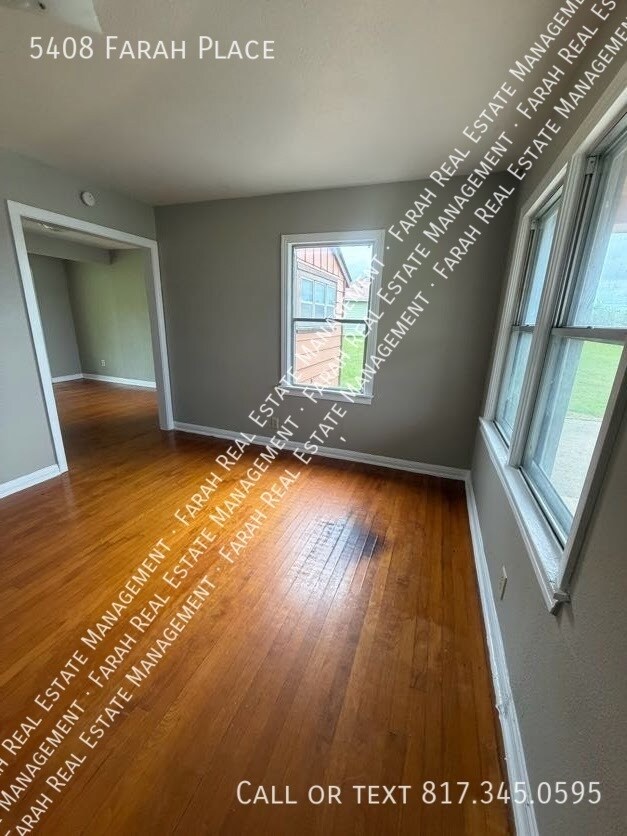 Building Photo - 5408 Farah Pl
