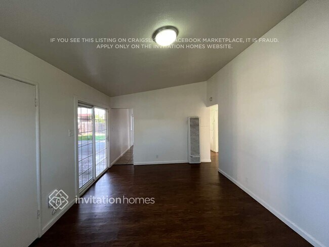 Building Photo - 312 Hopkins Dr