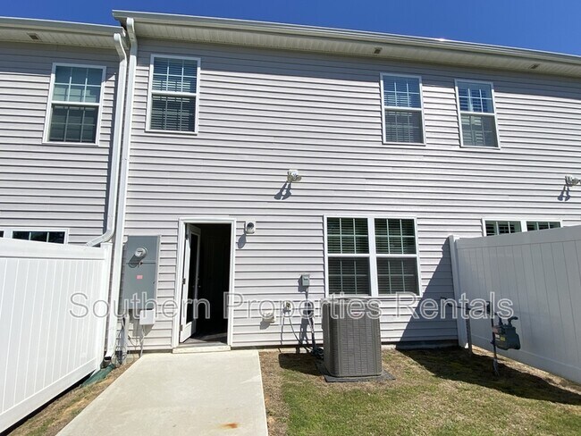 Building Photo - 112 Starlight St