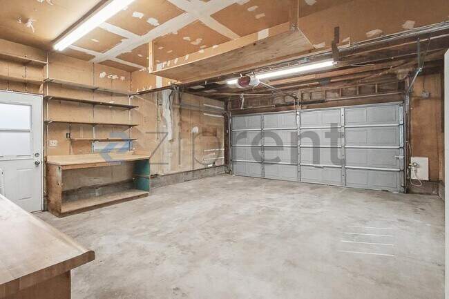 Building Photo - 2307 N Cirby Way