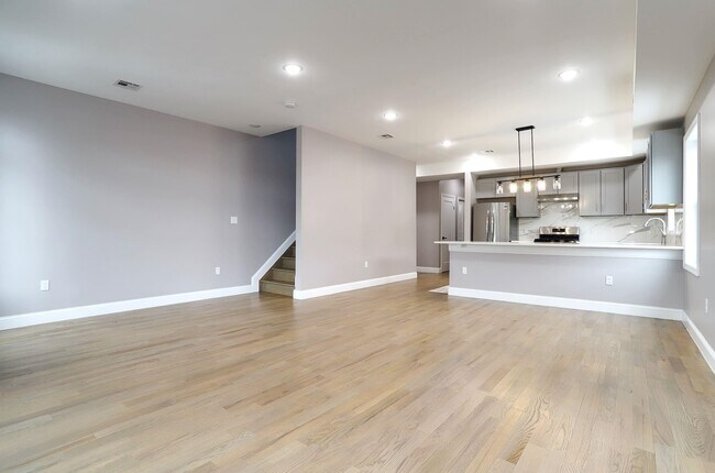 Building Photo - 362 Virginia Ave