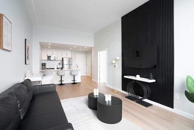 Building Photo - 648 Jackson St