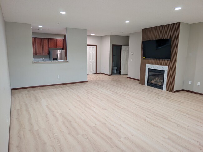Building Photo - 4940 Underwood Ln N