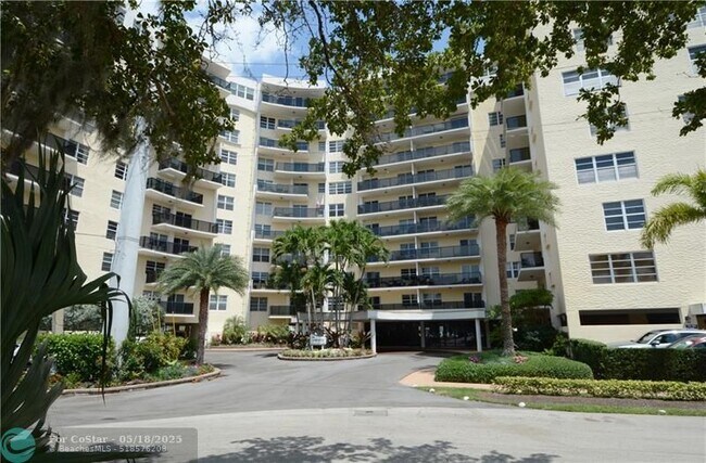 Building Photo - 5100 Dupont Blvd