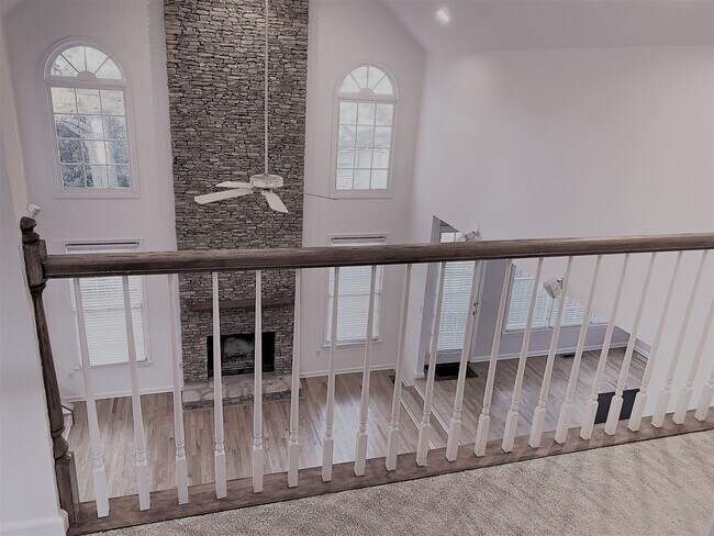 Building Photo - 10920 Donamere Dr