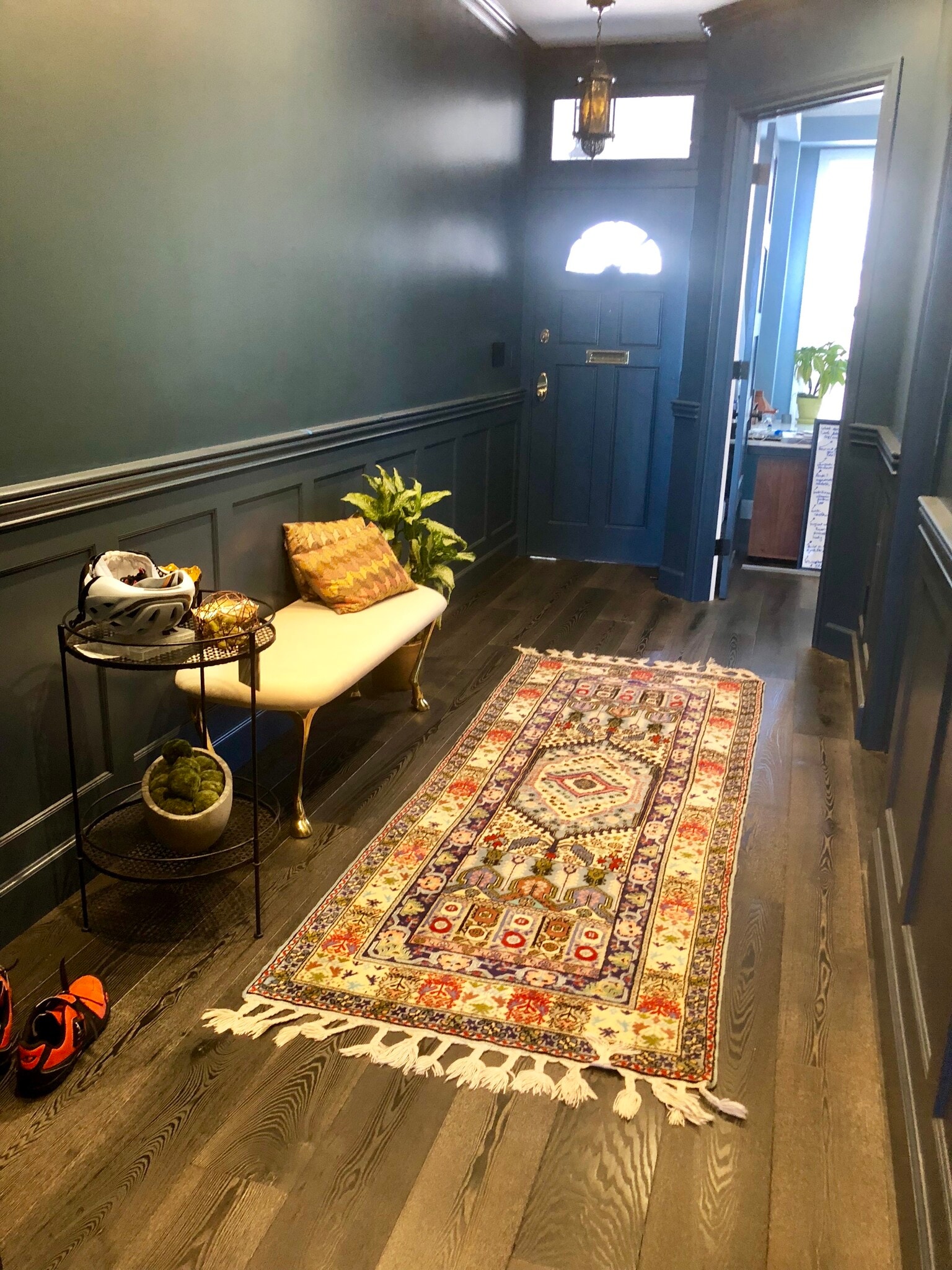 entry hallway - 836 N Point St