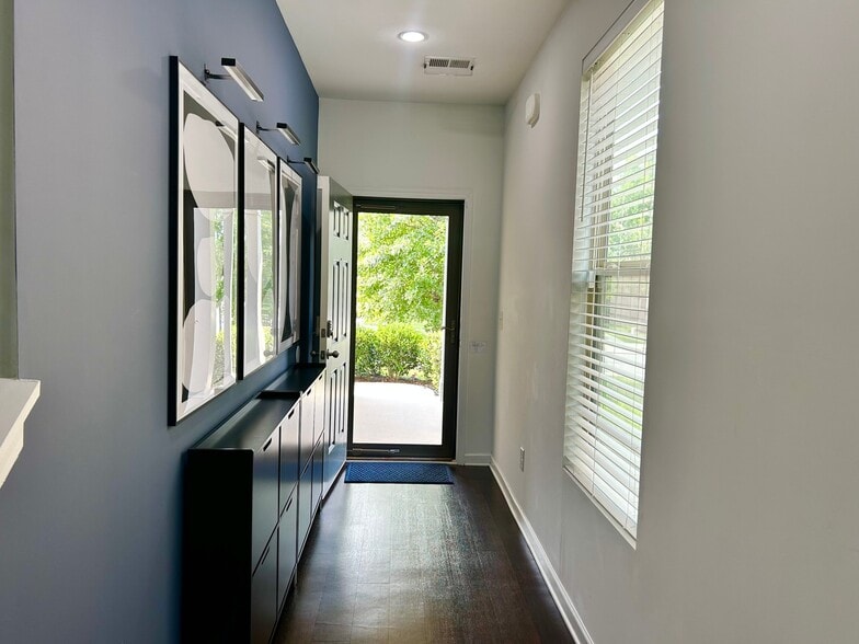 Building Photo - 5114 Rapahoe Trail