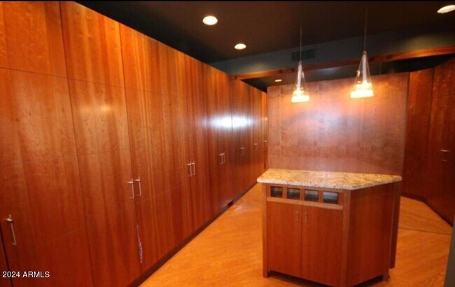 Building Photo - 5829 E Agave Pl