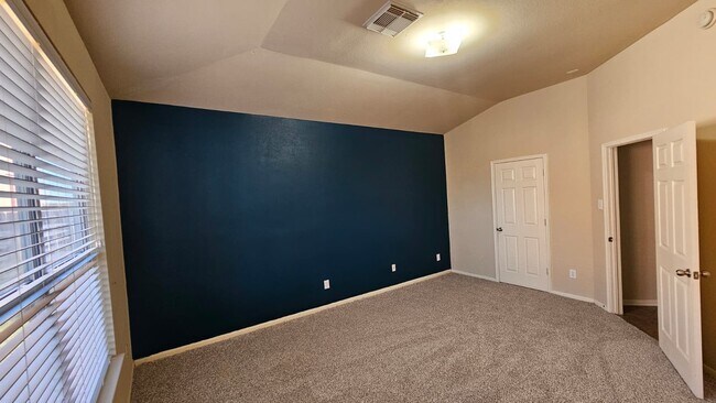 Building Photo - 5750 Ranch Prairie Tr