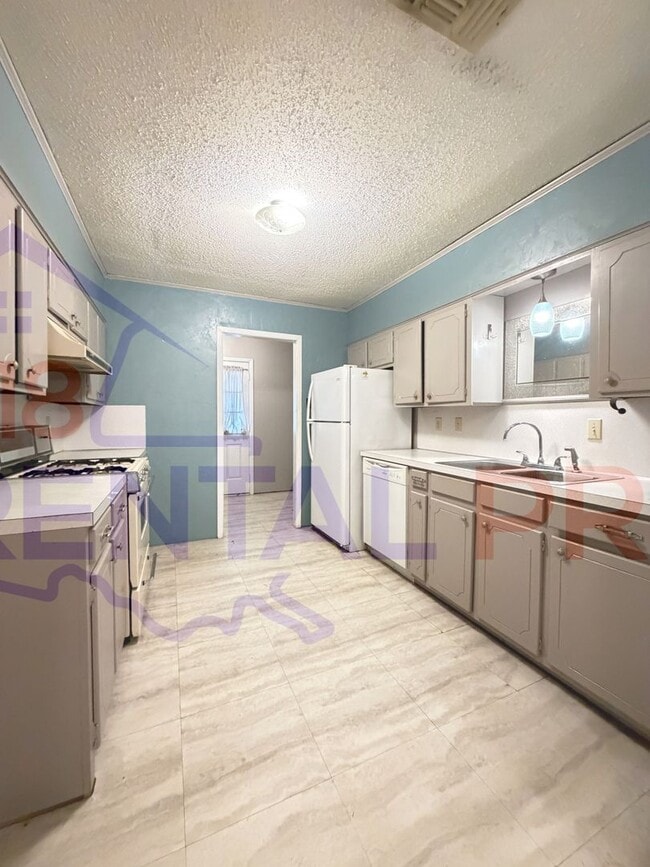 Building Photo - Camillia Circle Duplex