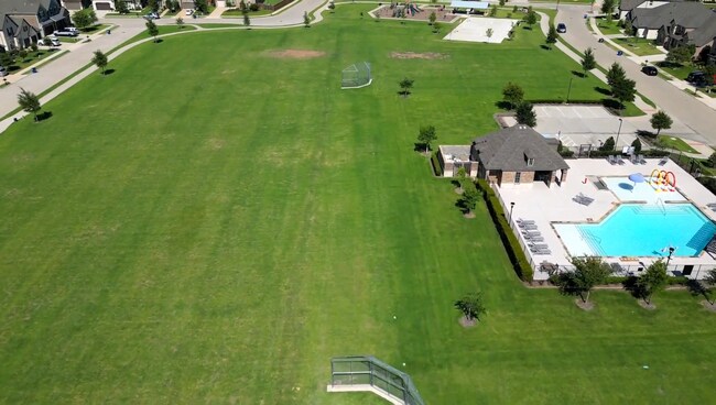 Prairie park with pool, baseball backstops, children's playground and basketball courts - 2871 Cannon Dr