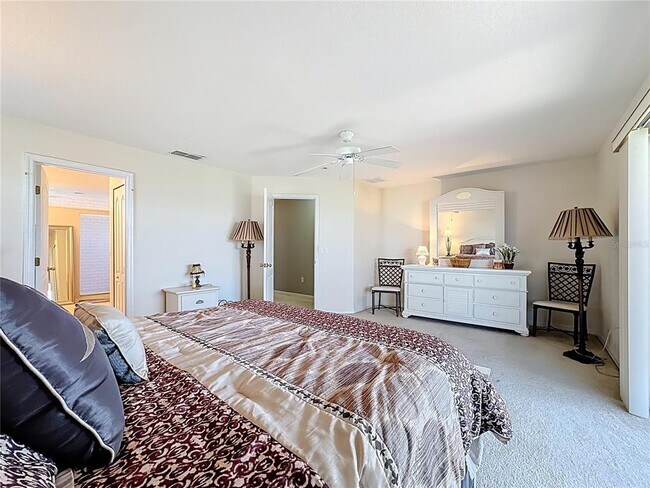 Building Photo - 526 Henley Cir