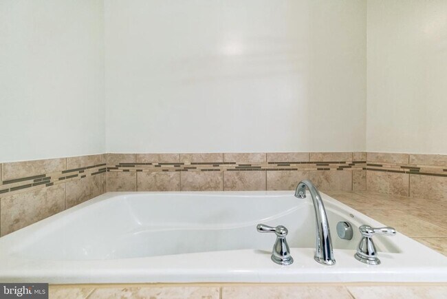 Building Photo - 42385 Trellis Square