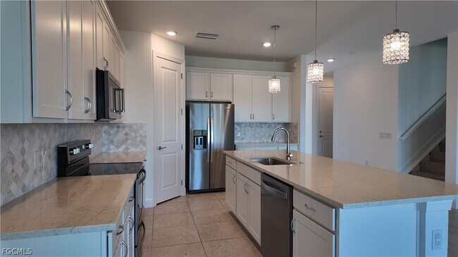 Building Photo - 3700 Passion Vine Dr