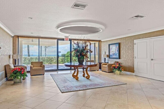 Building Photo - 4600 Jimmy Buffett Mem Hwy