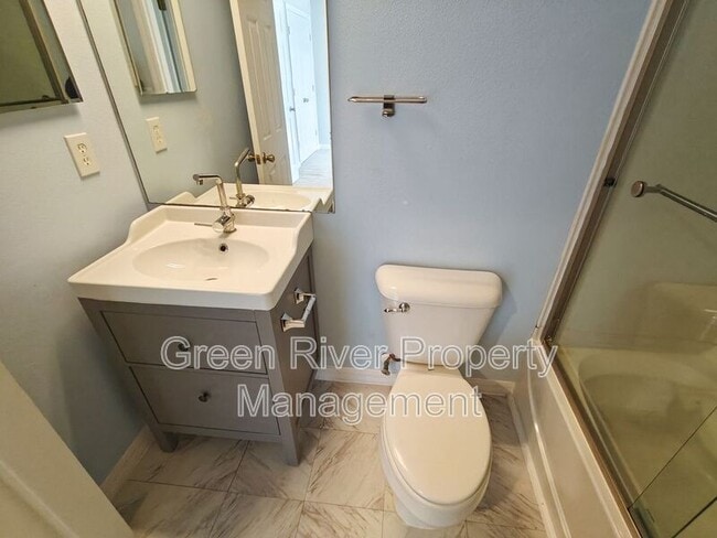 Building Photo - 1500 Calming Water Dr