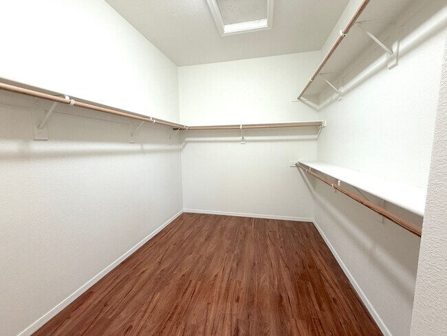 Building Photo - 1744 W Frye Rd