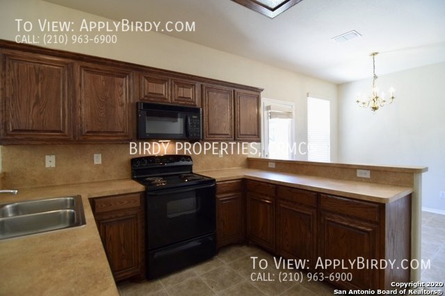 Building Photo - 410 Point Vly San Antonio, TX