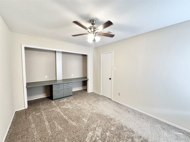 Building Photo - 16827 Ashbridge Ct