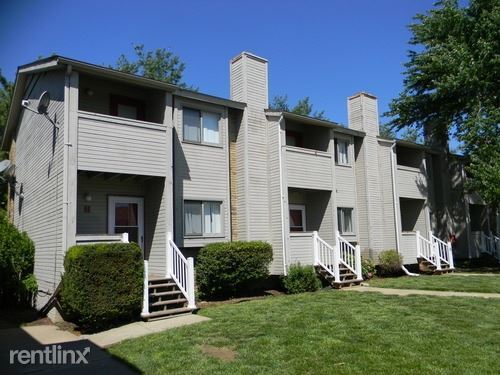Building Photo - 1707 E Walnut St