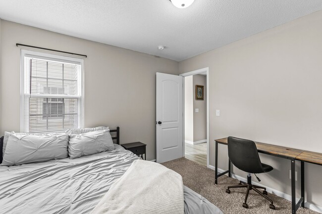 Building Photo - 612 Crissy Dr