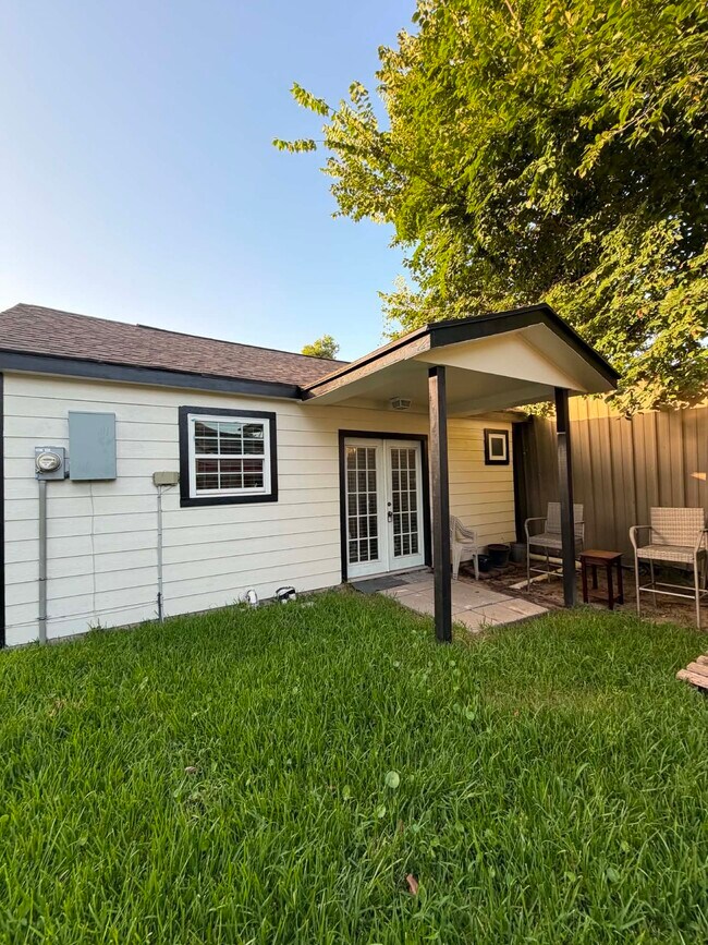 Building Photo - 4314 Gano St